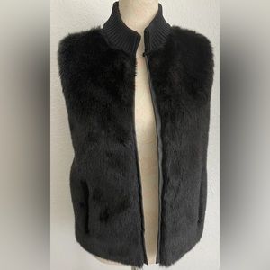 Sag Harbor Faux Fur  & Knit Women Vest. Size:small. Black.